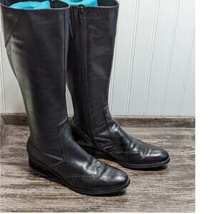Ecco Women's Black Leather Tall Riding Boot Wingtip Detail Side Zipper Size 37